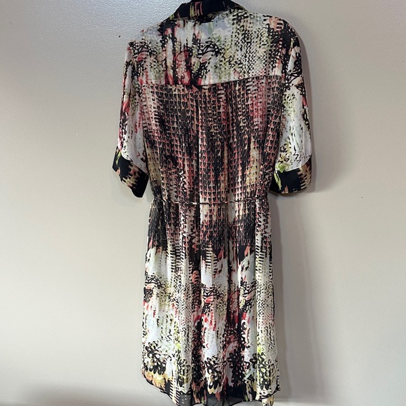 Roz & Ali Multicolor Abstract Dress - Picture 6 of 6